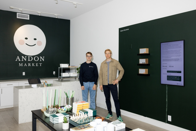 Một AI được giao số tiền 100.000 USD để mở cửa hàng quần áo, tuyển dụng và điều hành nhân sự, nhưng thực tế khác xa kỳ vọng.